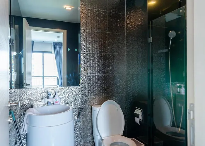 Luxurious 35 Sqm With Stunning Views 度假居 *